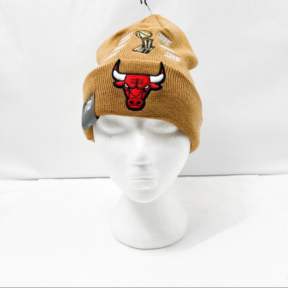 New Era Chicago Bulls 6x Champions NBA Finals Cuffed Knit Hat - Picture 3 of 11